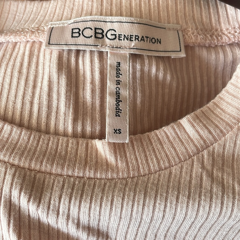 BCBGeneration top - Picture 3 of 3